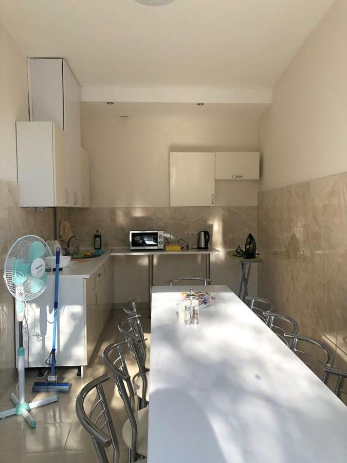City Apartment Ternopil Esterno foto